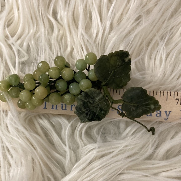 Vintage Set Of 3 Small Stone Carnelian  Marble Jade Grape Clusters Vine MCM - Picture 8 of 9